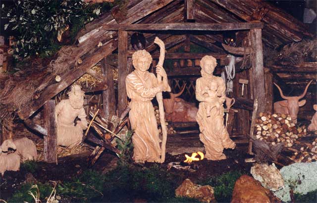 Terracotta statues in Montorsaio Nativity Scene