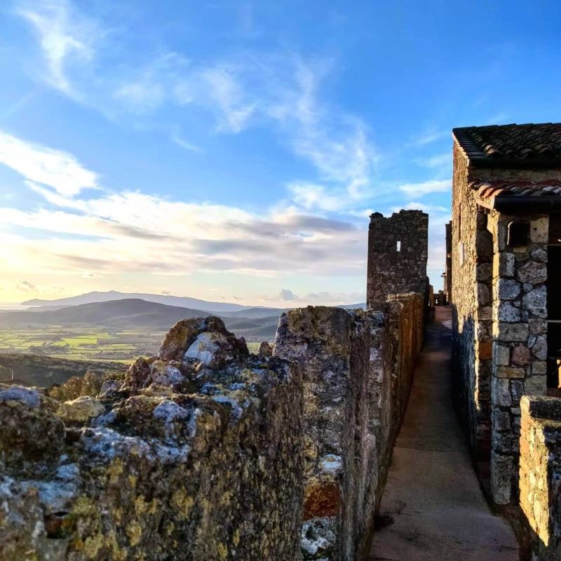 capalbio visit tuscany
Capalbio by @silviadelsole27