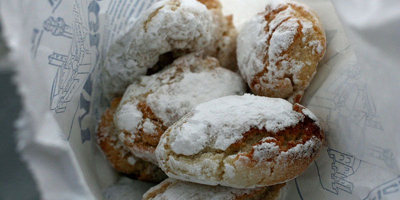 Ricciarelli by Shaw (CC BY-SA 2.0)
